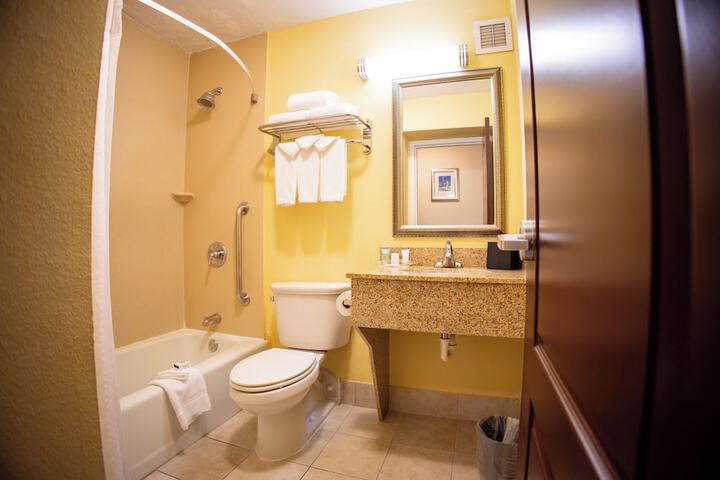 Room 14 of 27