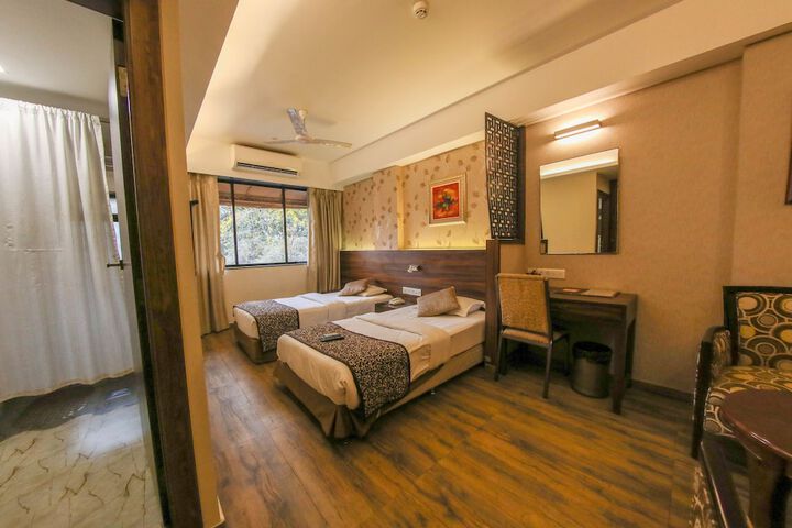 Room 16 of 90