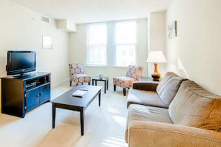 Room 21 of 34