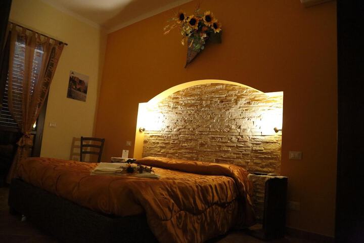 Room 28 of 74