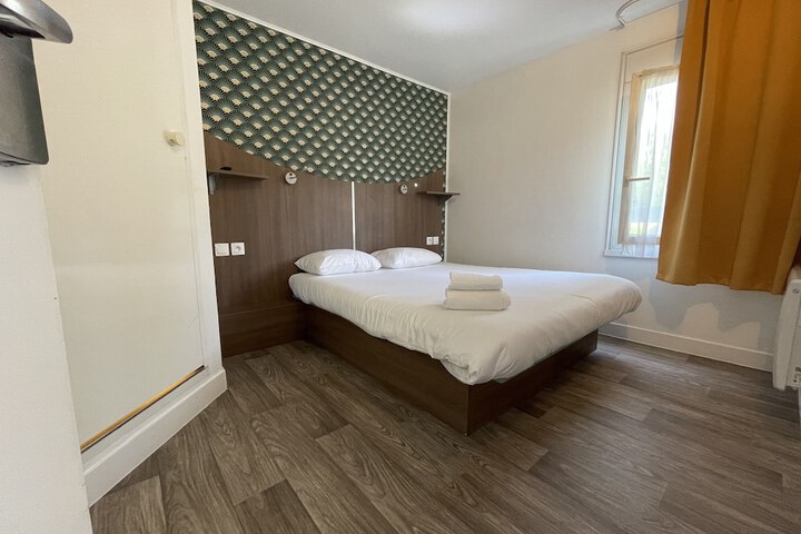 Room 16 of 51