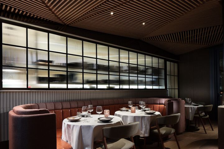 Dining 41 of 49