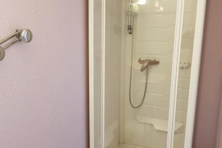 Room 40 of 69