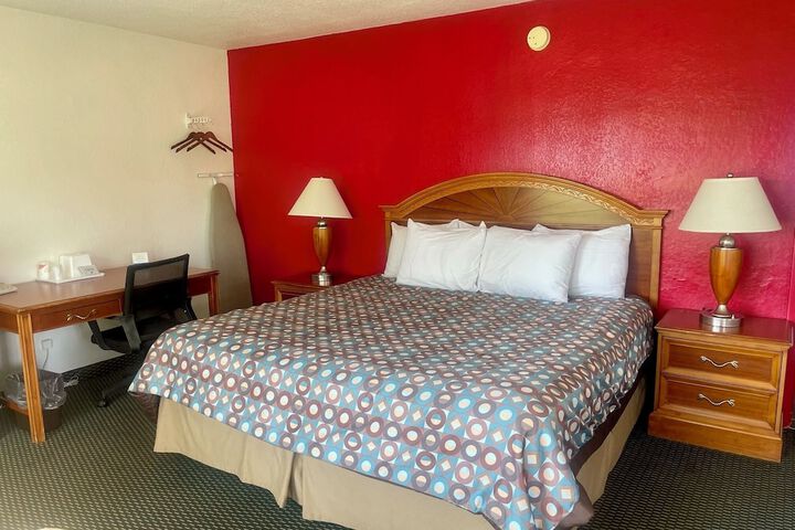 Standard | King Bed (2 of 6)