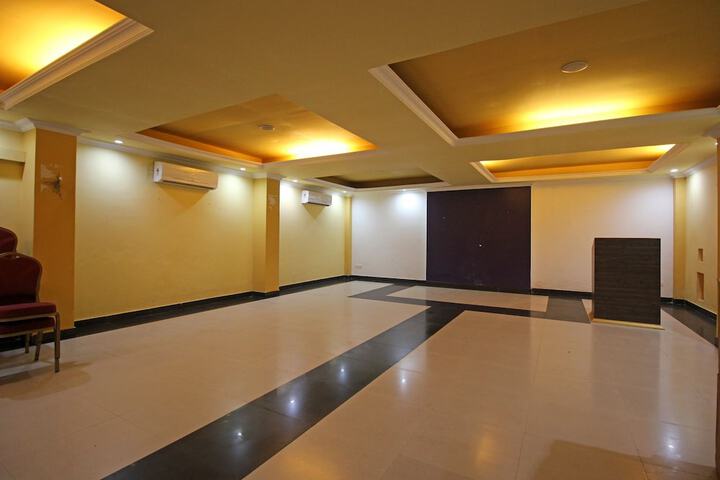 Ballroom/Hall 36 of 55