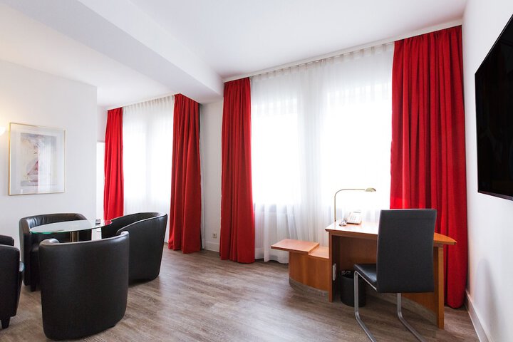 Room 14 of 31