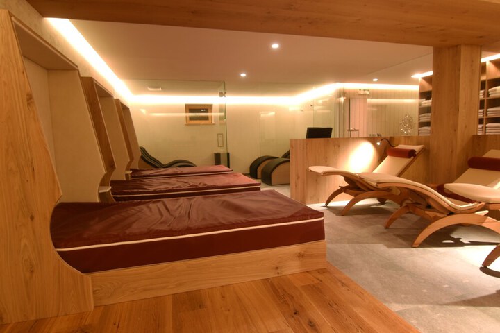 Spa 43 of 58