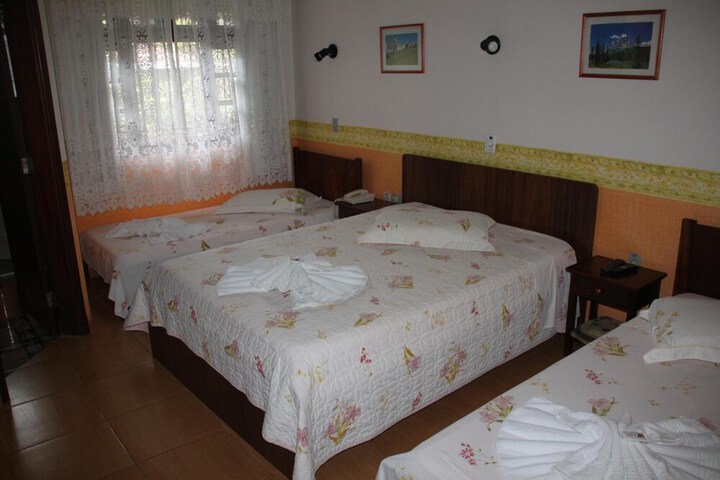 Room 25 of 181