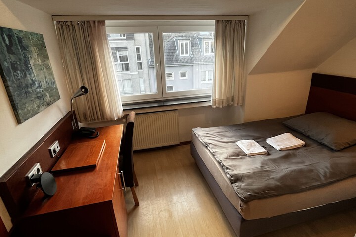 Room 34 of 52