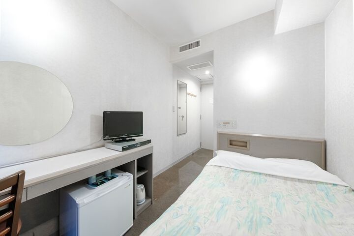 Room 18 of 112