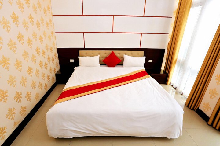 Room 5 of 22
