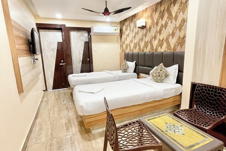 Room 27 of 159