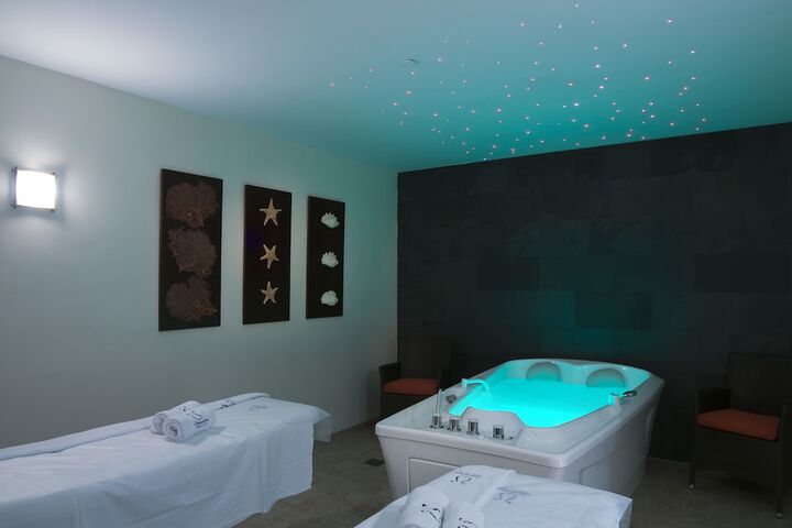 Massage Photo