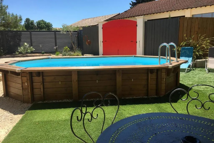 Pool 14 of 21