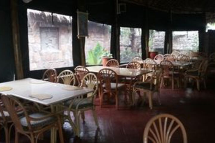 Dining 3 of 26
