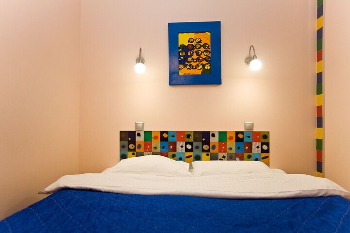 Room 22 of 183
