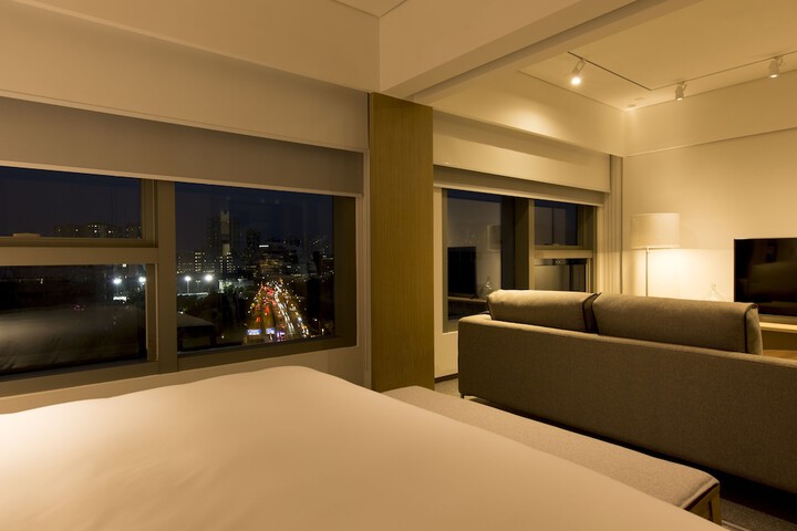 Room 12 of 82