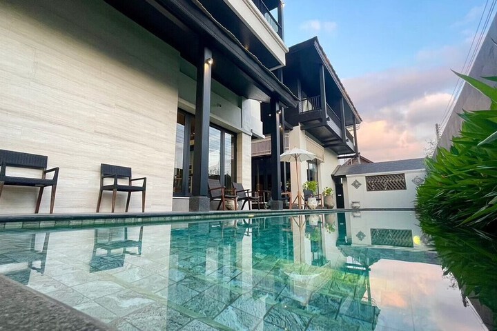 Pool 9 of 13
