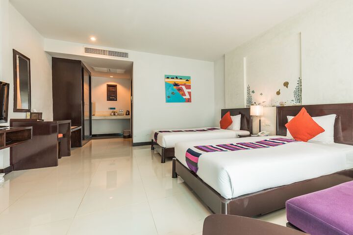 Room 5 of 63