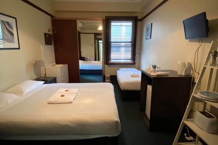 Room 12 of 19