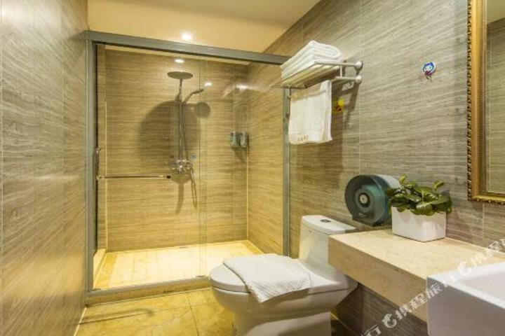 Liangzhu Hotel