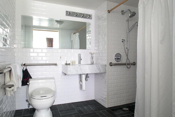 Room 15 of 67