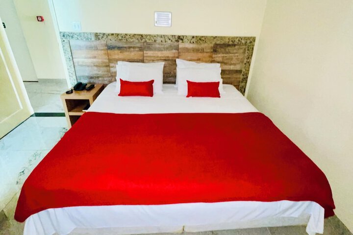 Room 15 of 98