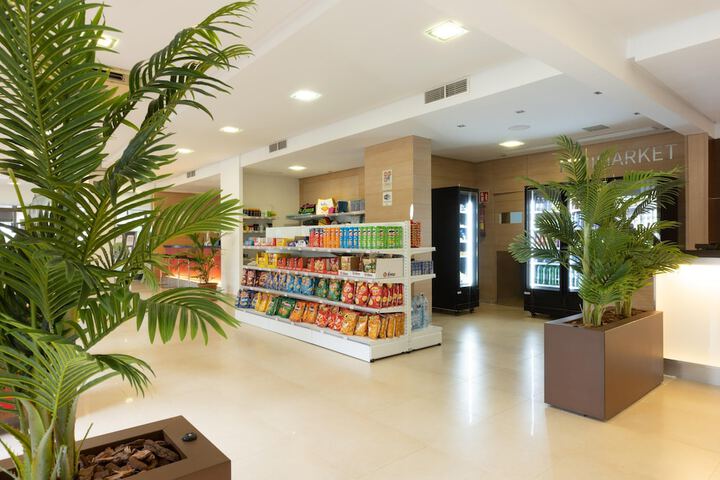 Guest Lobby
