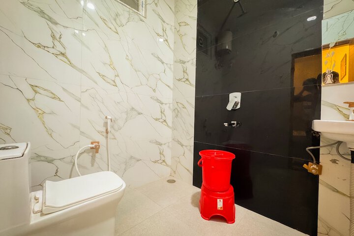 Room 53 of 57