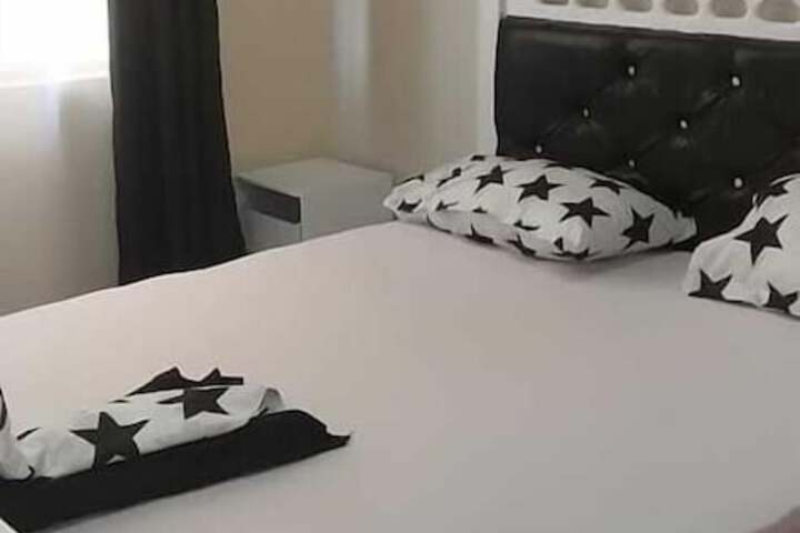Room 6 of 20