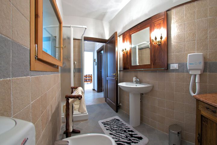 Room 34 of 50
