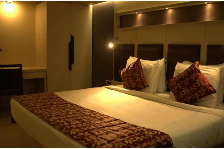 Room 8 of 44