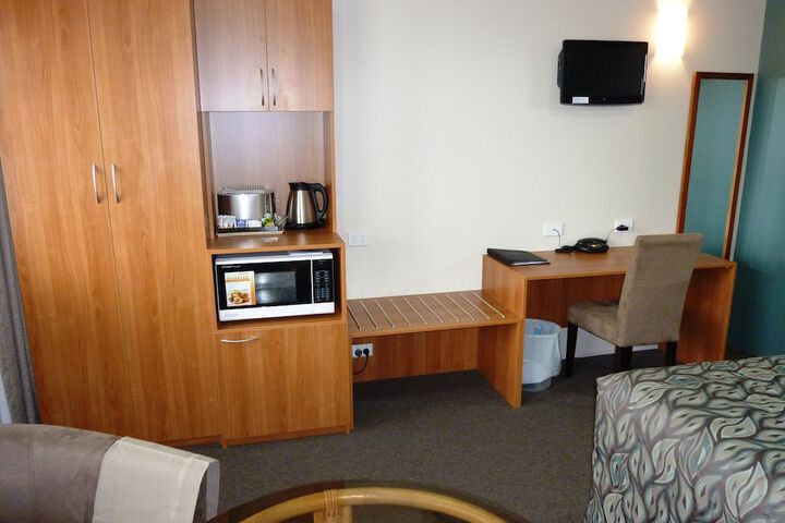 Room 6 of 35