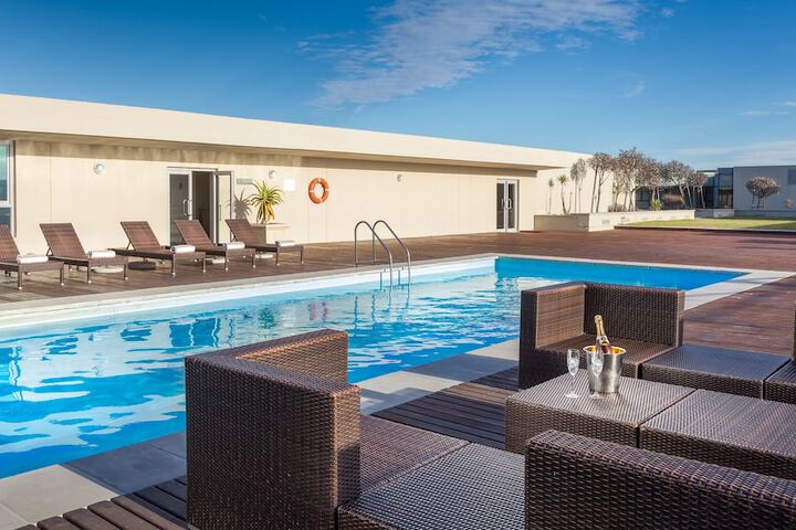 Pool 62 of 123