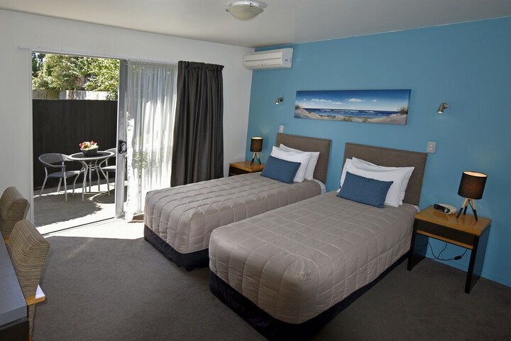 Room 12 of 35