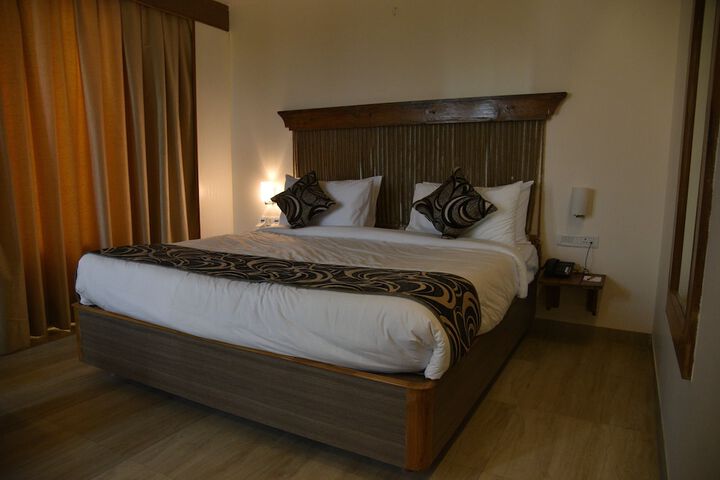 Room 5 of 20