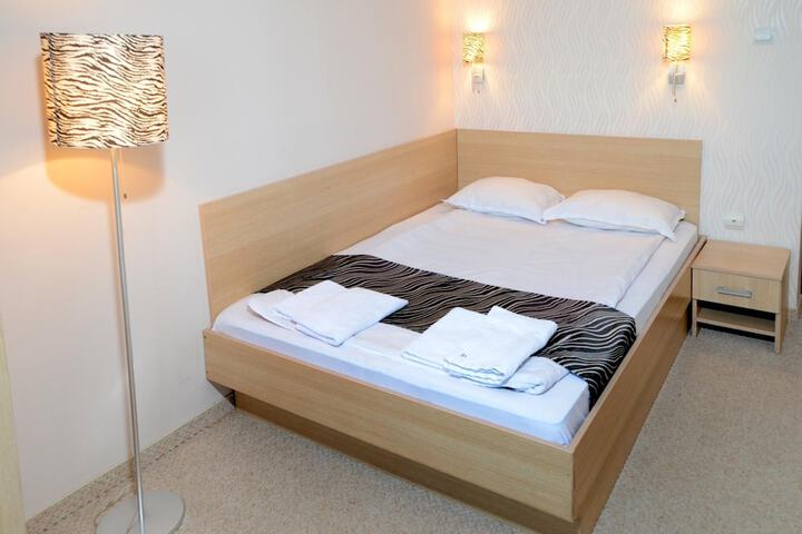 Room 15 of 47