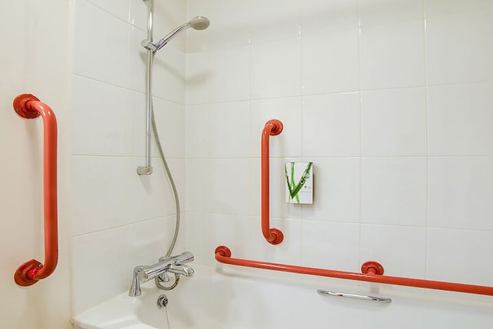Room 52 of 68