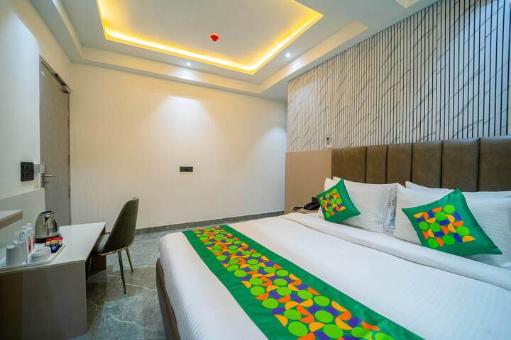 Room 21 of 33