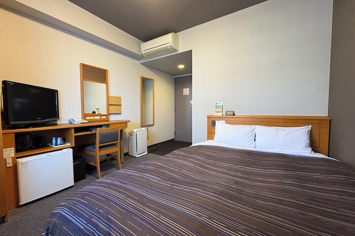 Room 11 of 31