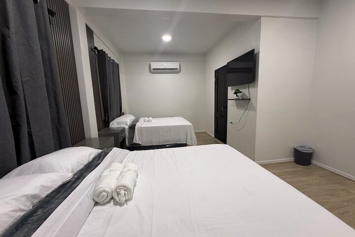 Room 7 of 16