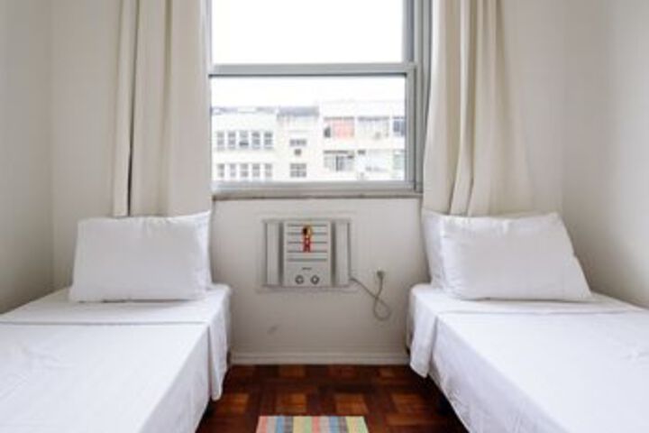 Room 8 of 34