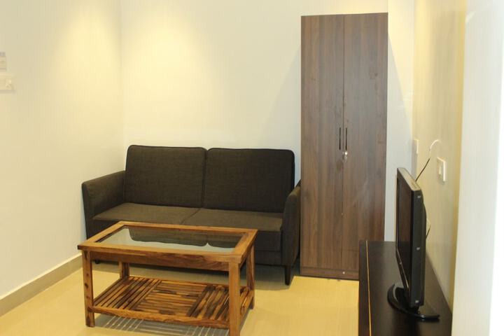 Room 8 of 12