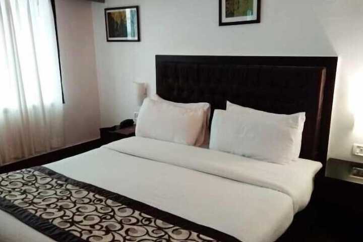 Room 7 of 34
