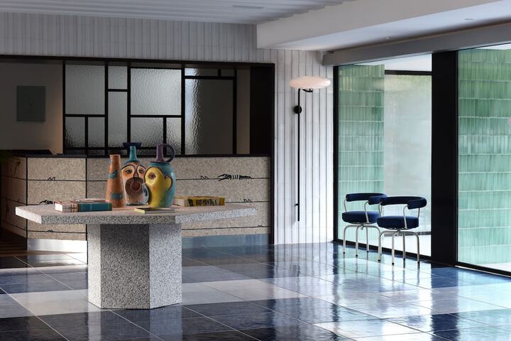 Hotel Lobby