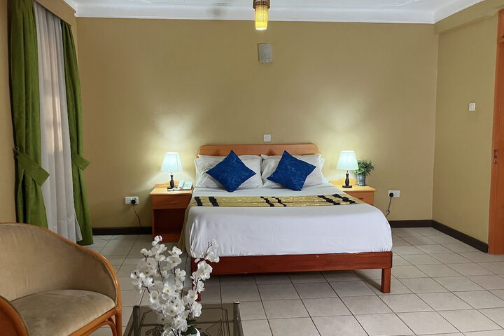 Room 15 of 37