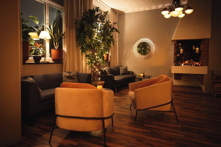 Lounge 31 of 37