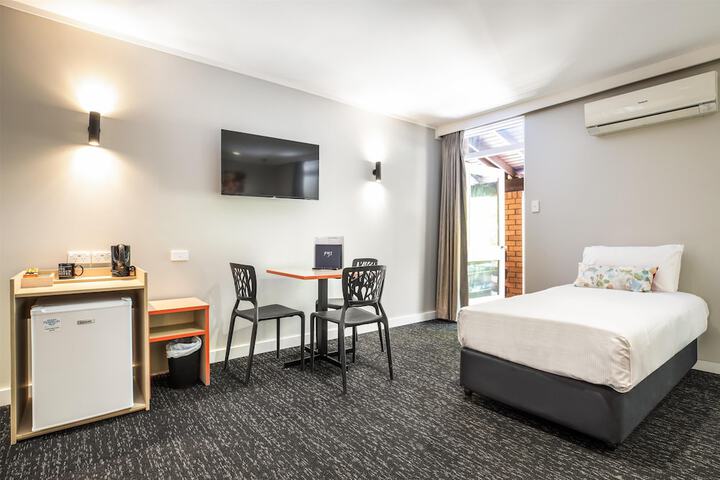 Room 10 of 54
