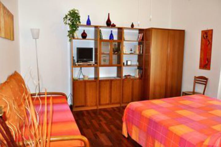 Room 13 of 48