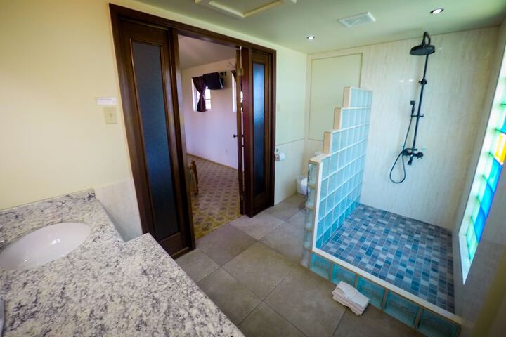 Room 135 of 258